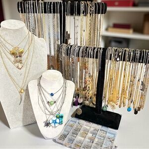 Jewelry Lot Vintage to Modern Chain & Pendant Lot 113 pcs Gold & Silver Tone